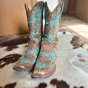 Brown Cowboy Boots with Turquoise Embroidery